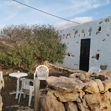 Cecilio Bed & Breakfast 2*