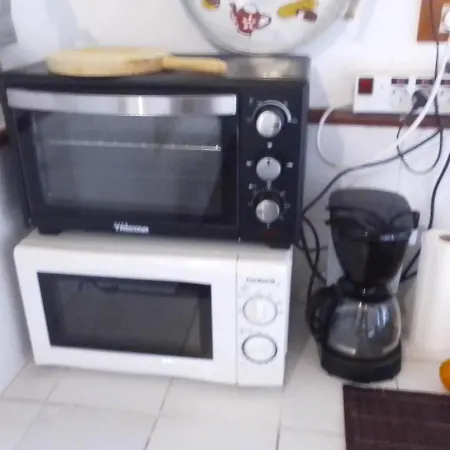 Cecilio Bed & Breakfast 2*