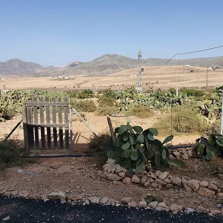 Cecilio Bed & Breakfast Tefía