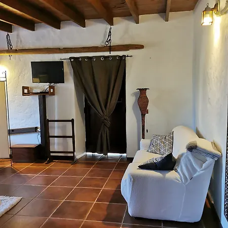 Cecilio Bed & Breakfast Tefía