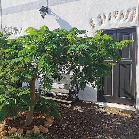 Cecilio Bed & Breakfast 2*