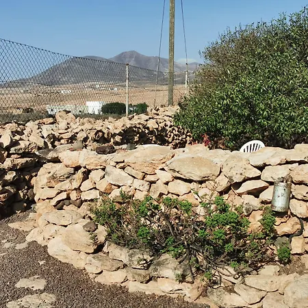 לינה וארוחת בוקר Cecilio Tefía