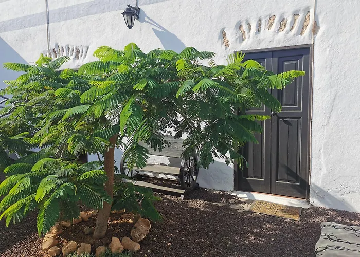 Cecilio Bed & Breakfast 2*