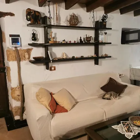 Cecilio Bed & Breakfast Tefia